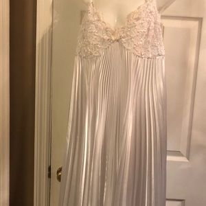 Paulette’s Rousseau nightgown medium